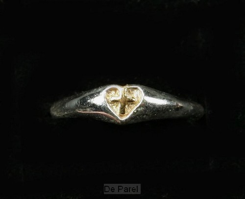 Ring zilver verg kruis in hart maat 16