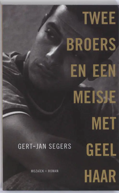Twee broers en meisje met geel haar  POD